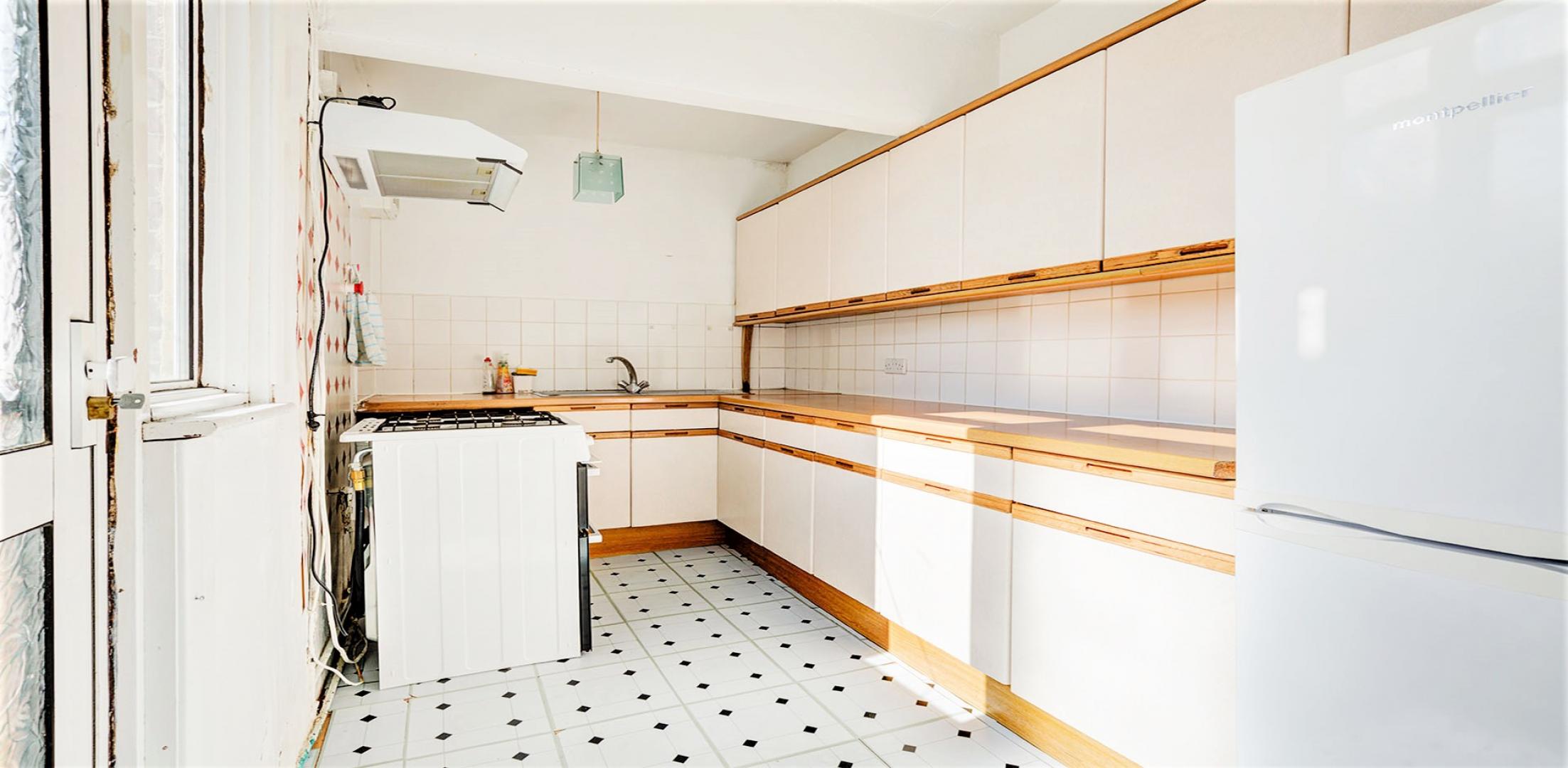 			GARDEN , 2 Bedroom, 1 bath, 1 reception Maisonette			 Palermo Road, KENSAL GREEN / WILLESDEN JUNCTION 